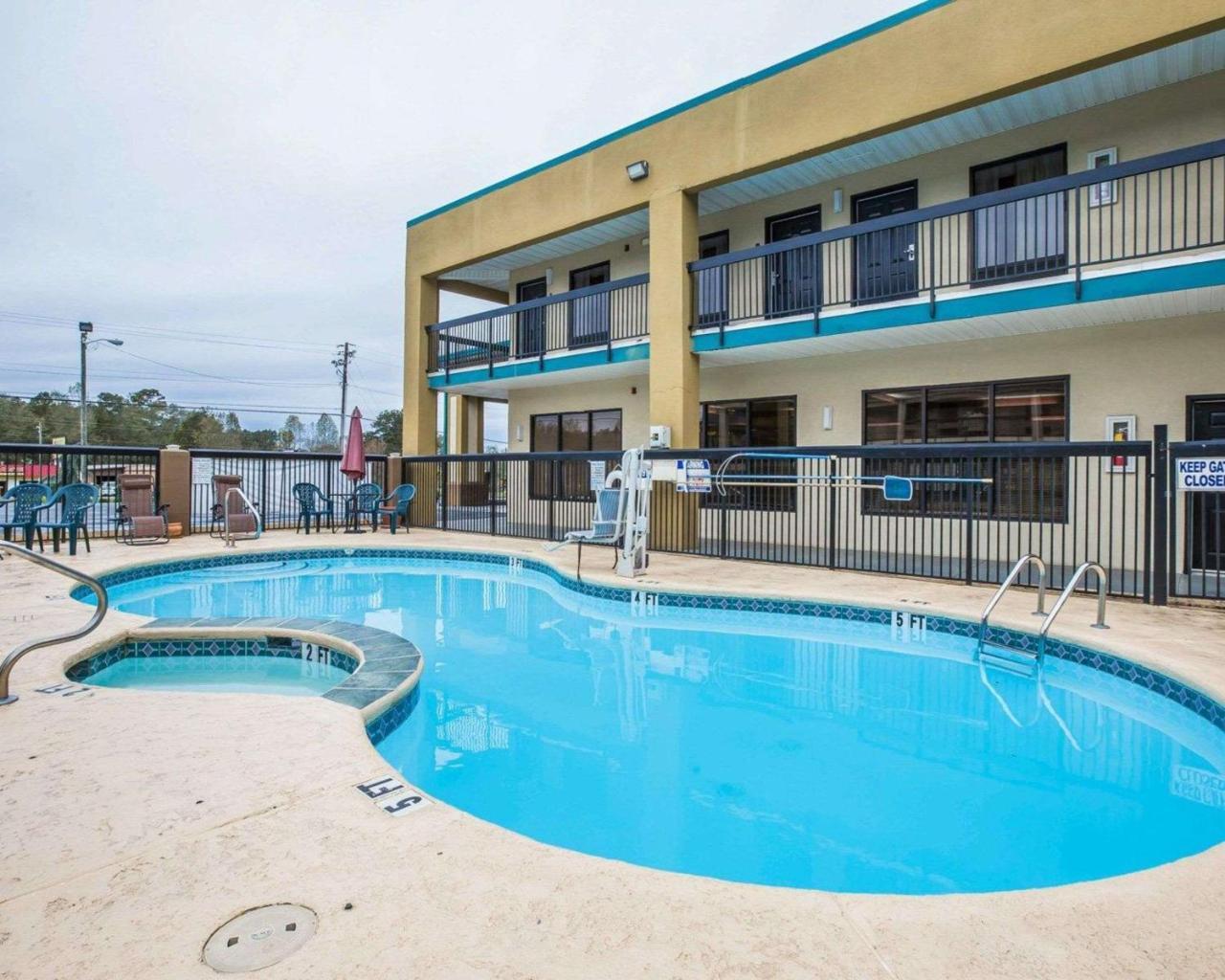 Knights Inn & Suites Griffin Extérieur photo
